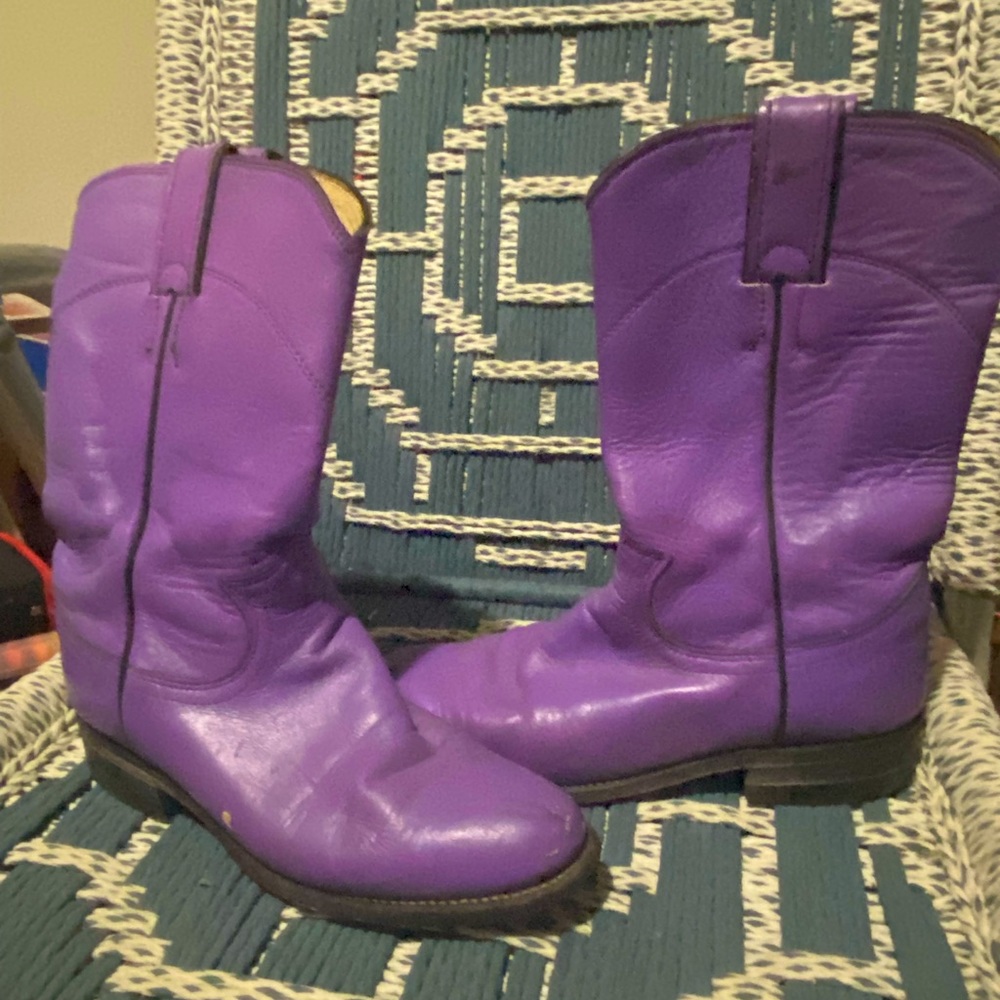 Purple leather Justin boots